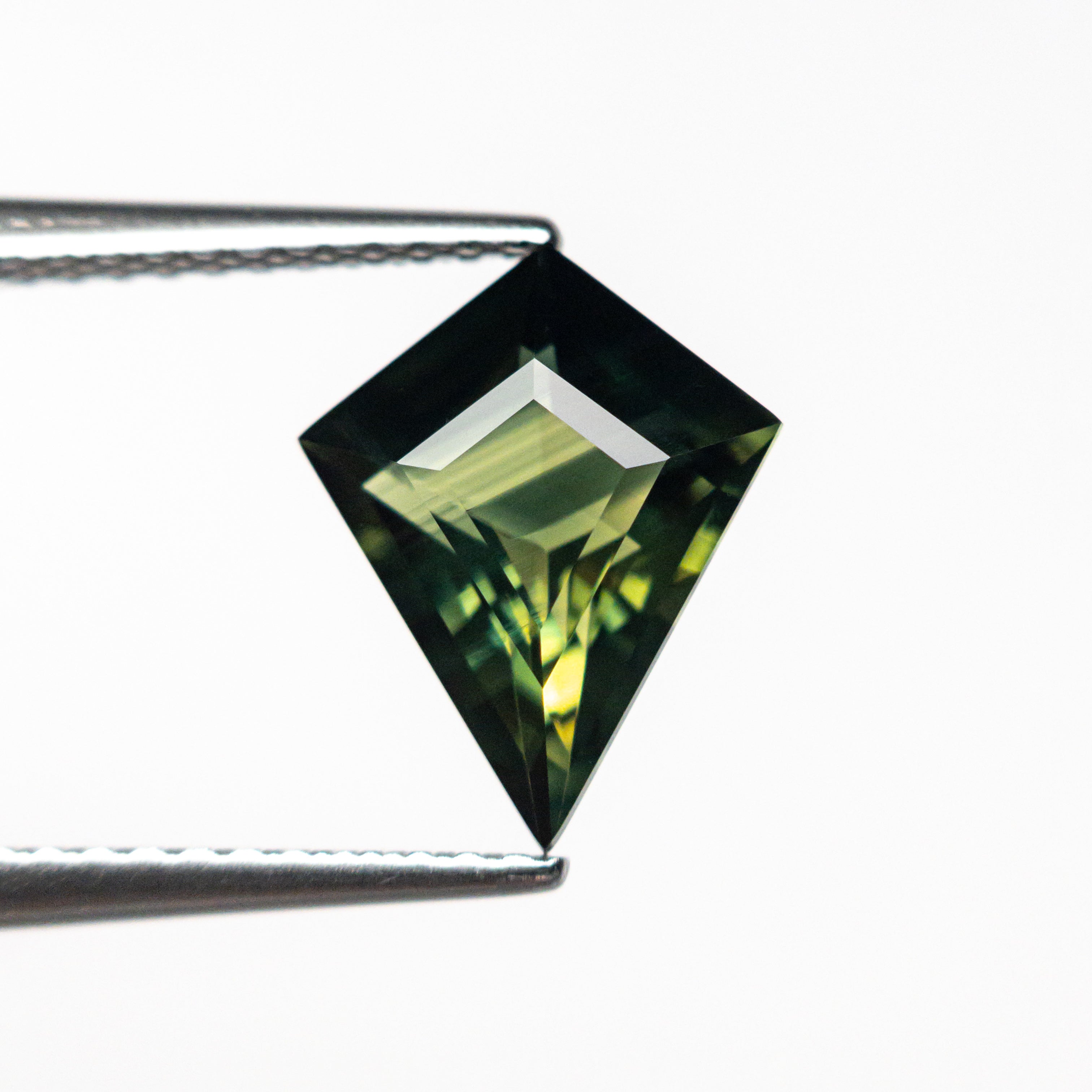 1.93ct 10.81x8.63x4.14mm Kite Step Cut Sapphire 26635 - 03 - Lelya - bespoke engagement and wedding rings made in Scotland, UK