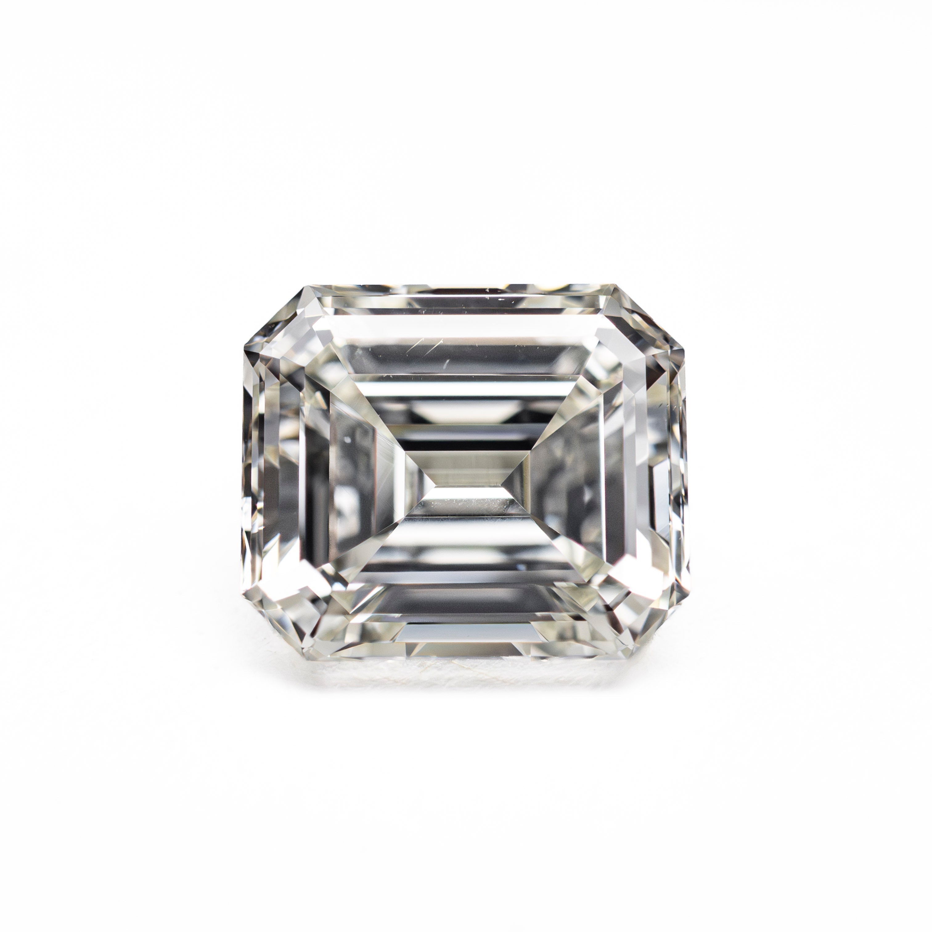 2.01ct 7.88x6.86x4.30mm GIA VS2 K Cut Corner Rectangle Step Cut 28036-01 - Lelya - bespoke engagement and wedding rings made in Scotland, UK