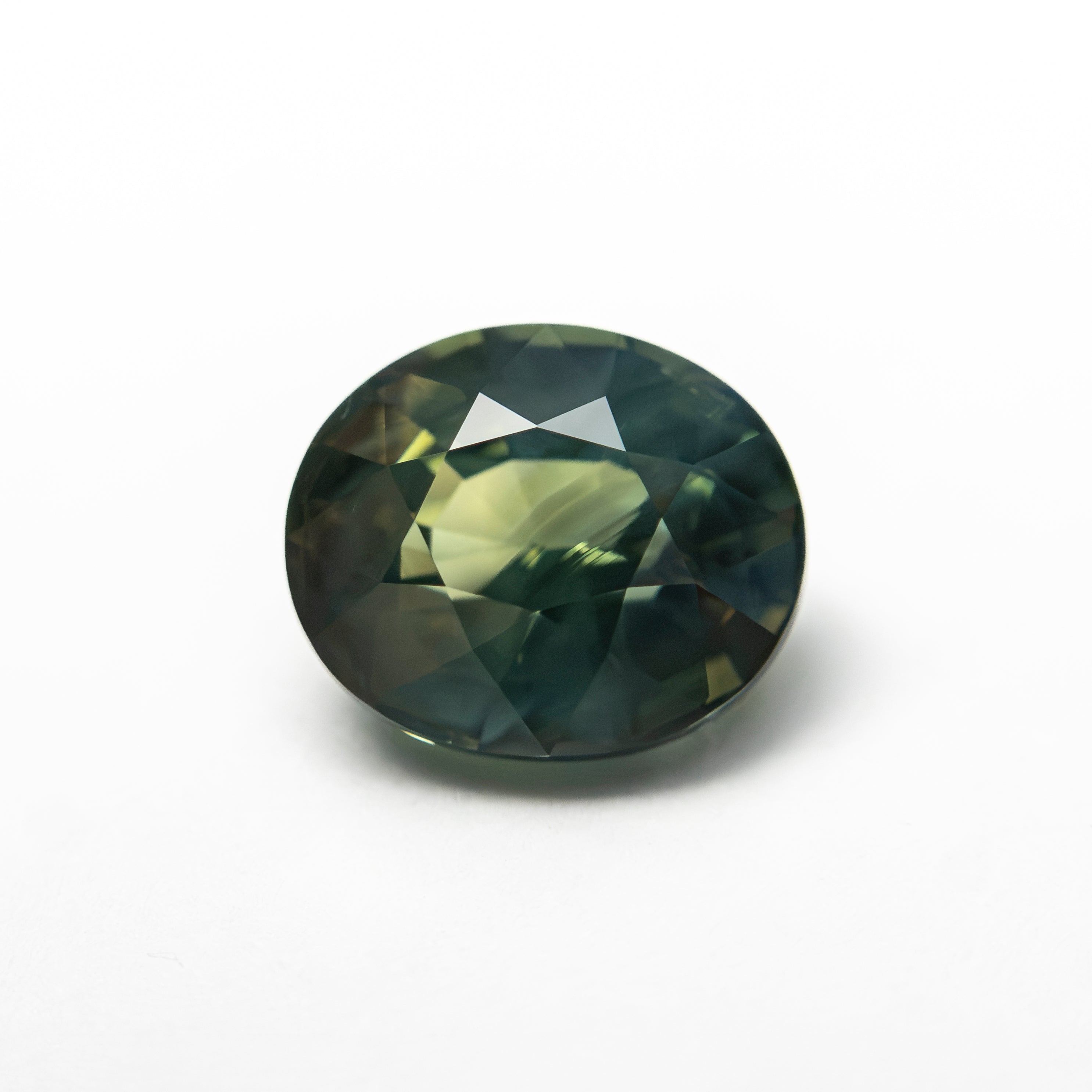 2.08ct 7.74x6.46x4.77mm Oval Brilliant Sapphire 28308-01 - Lelya - bespoke engagement and wedding rings made in Scotland, UK