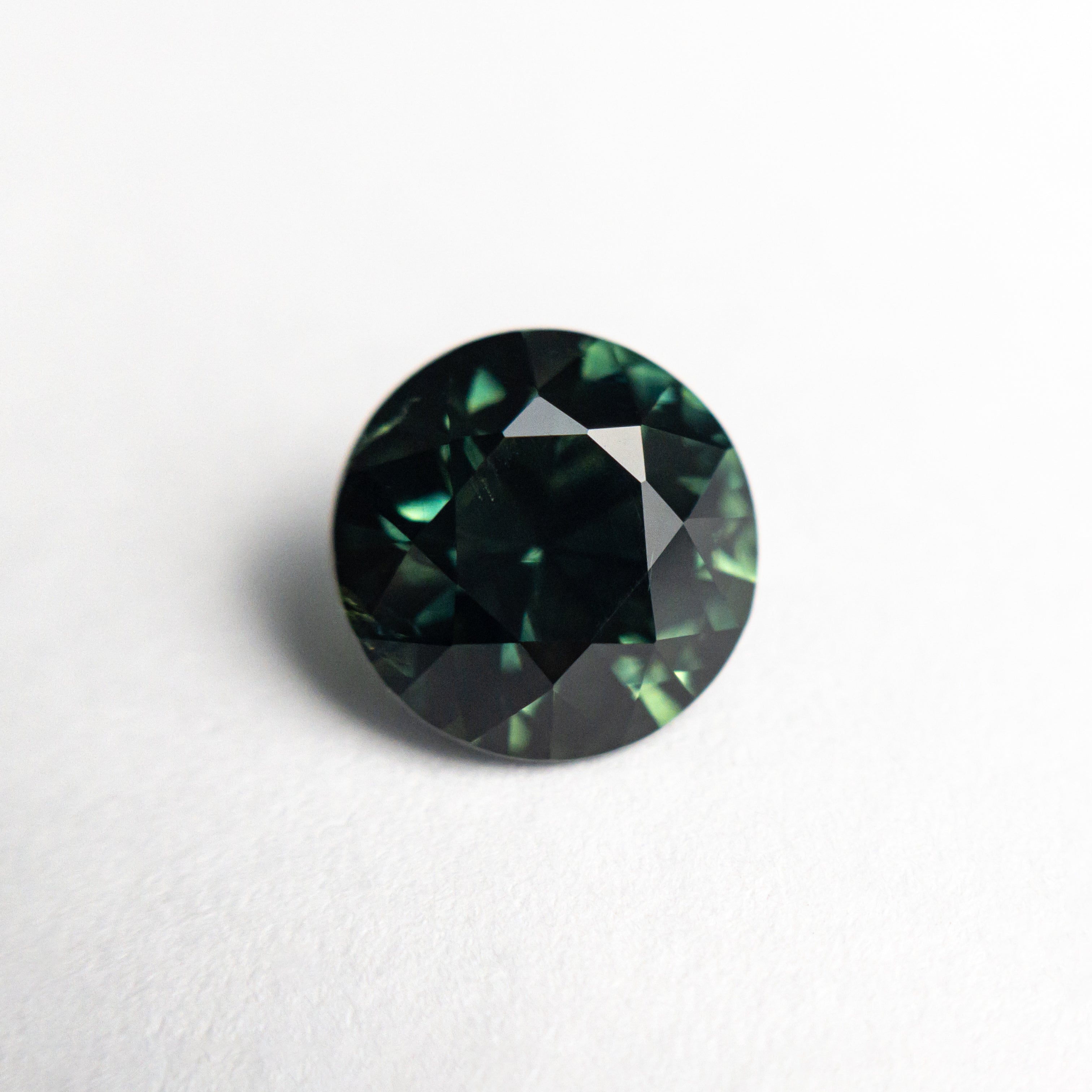 2.25ct 7.79x7.73x5.10mm Round Brilliant Sapphire 25122 - 02 - Lelya - bespoke engagement and wedding rings made in Scotland, UK