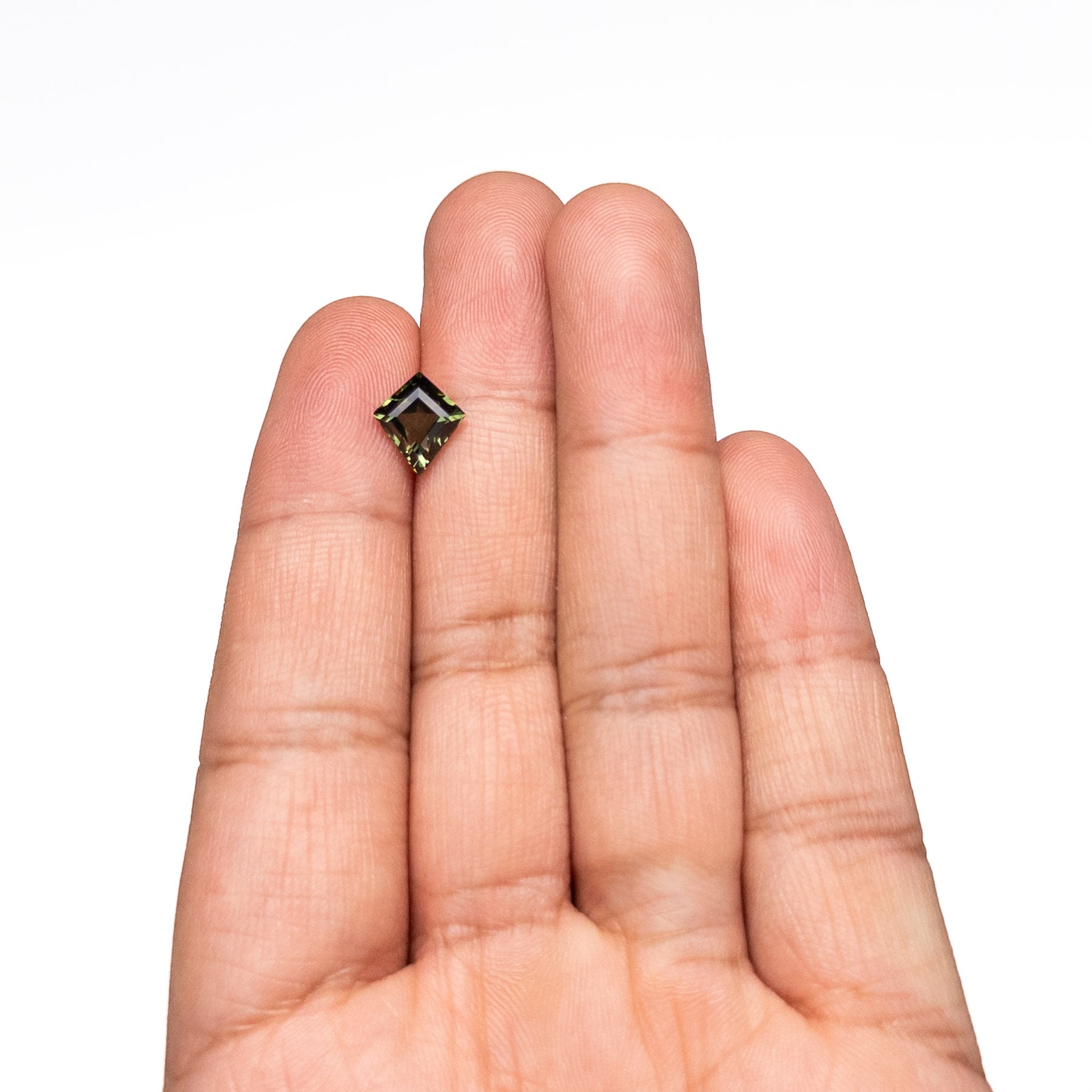2.48ct 9.97x8.87x5.20mm Kite Step Cut Sapphire 26731 - 02 - Lelya - bespoke engagement and wedding rings made in Scotland, UK