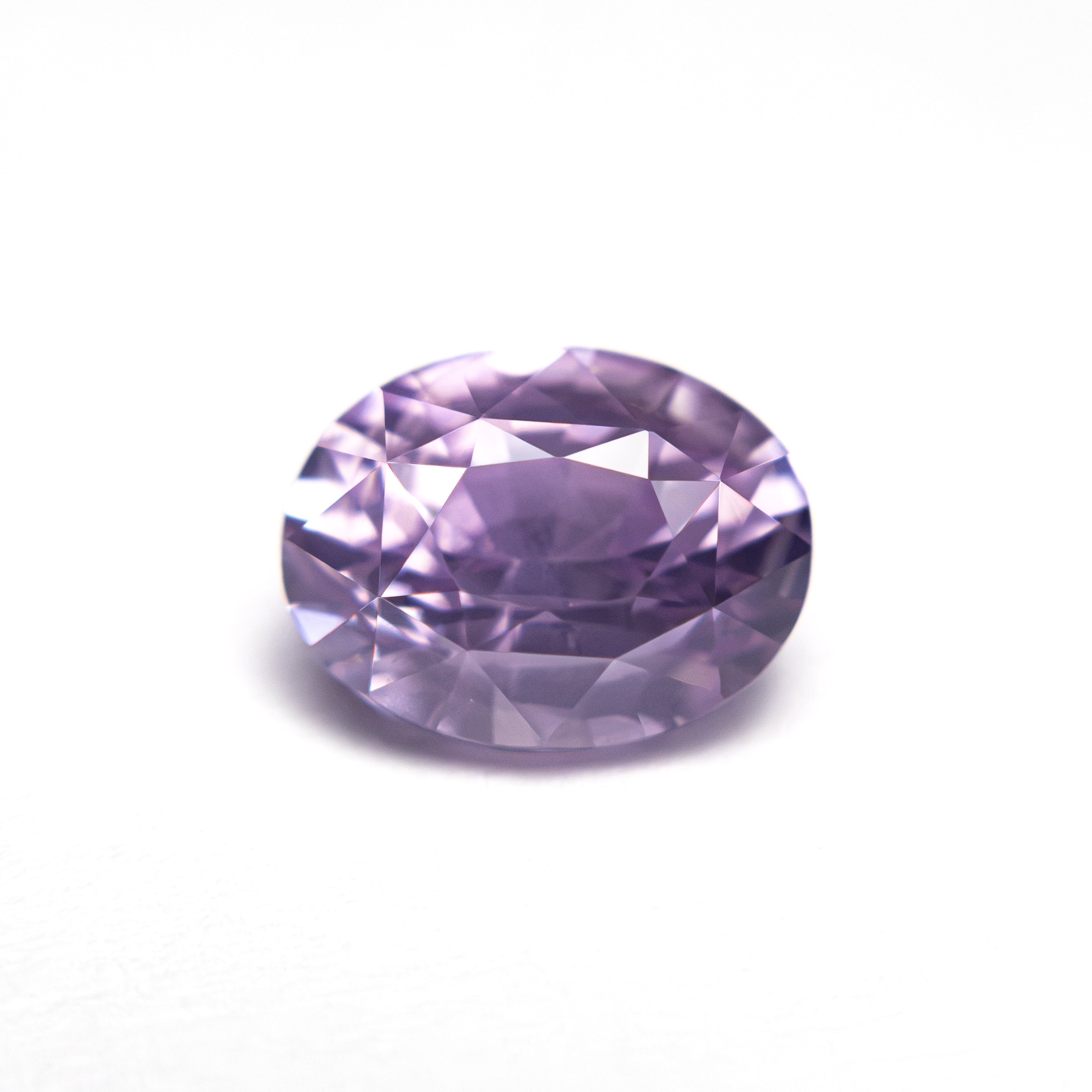 2.51ct 8.55x6.58x5.32mm Oval Brilliant Sapphire 28200-01 - Lelya - bespoke engagement and wedding rings made in Scotland, UK