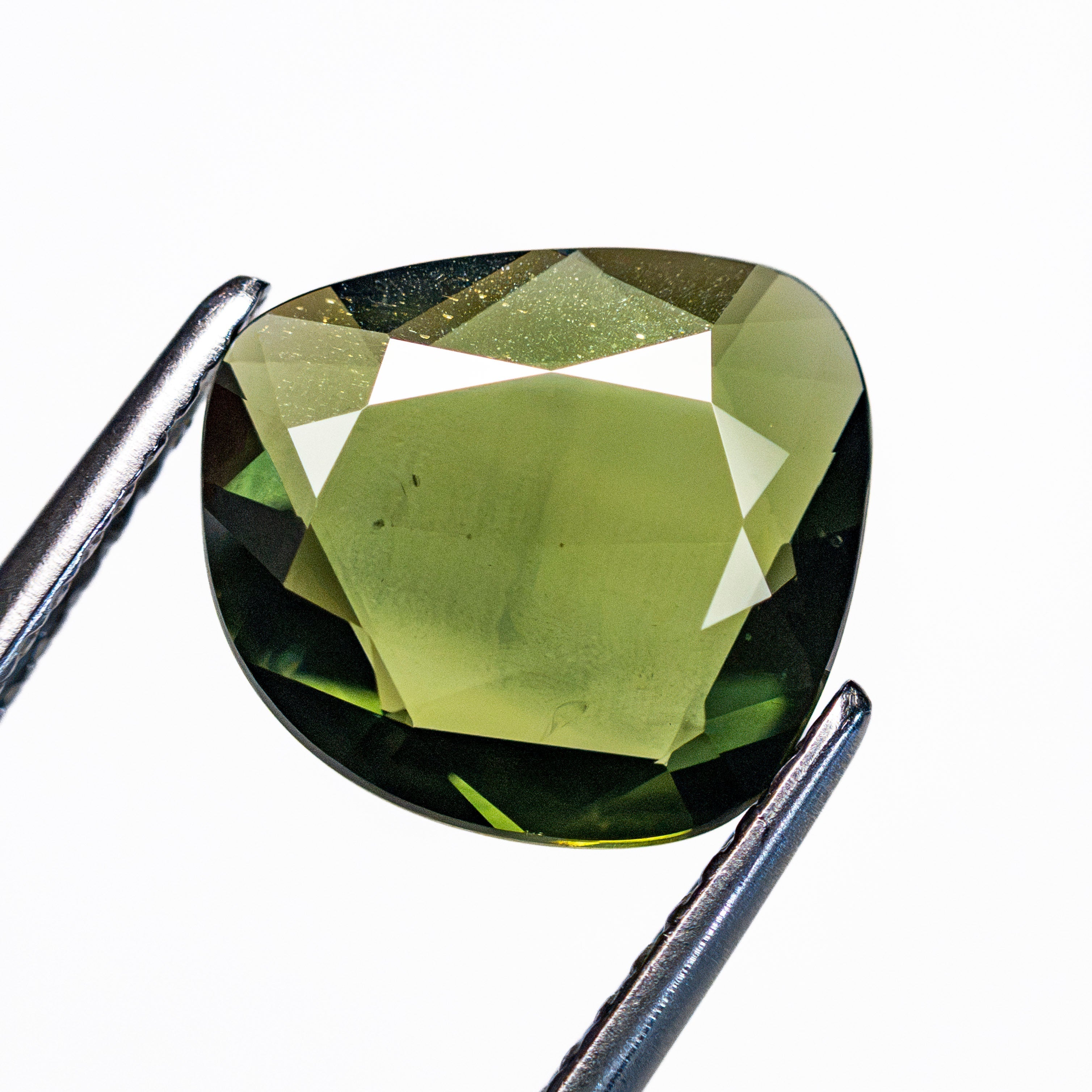 2.75ct 10.08x9.05x2.79mm Amorphous Double Cut Sapphire 28298-08 - Lelya - bespoke engagement and wedding rings made in Scotland, UK