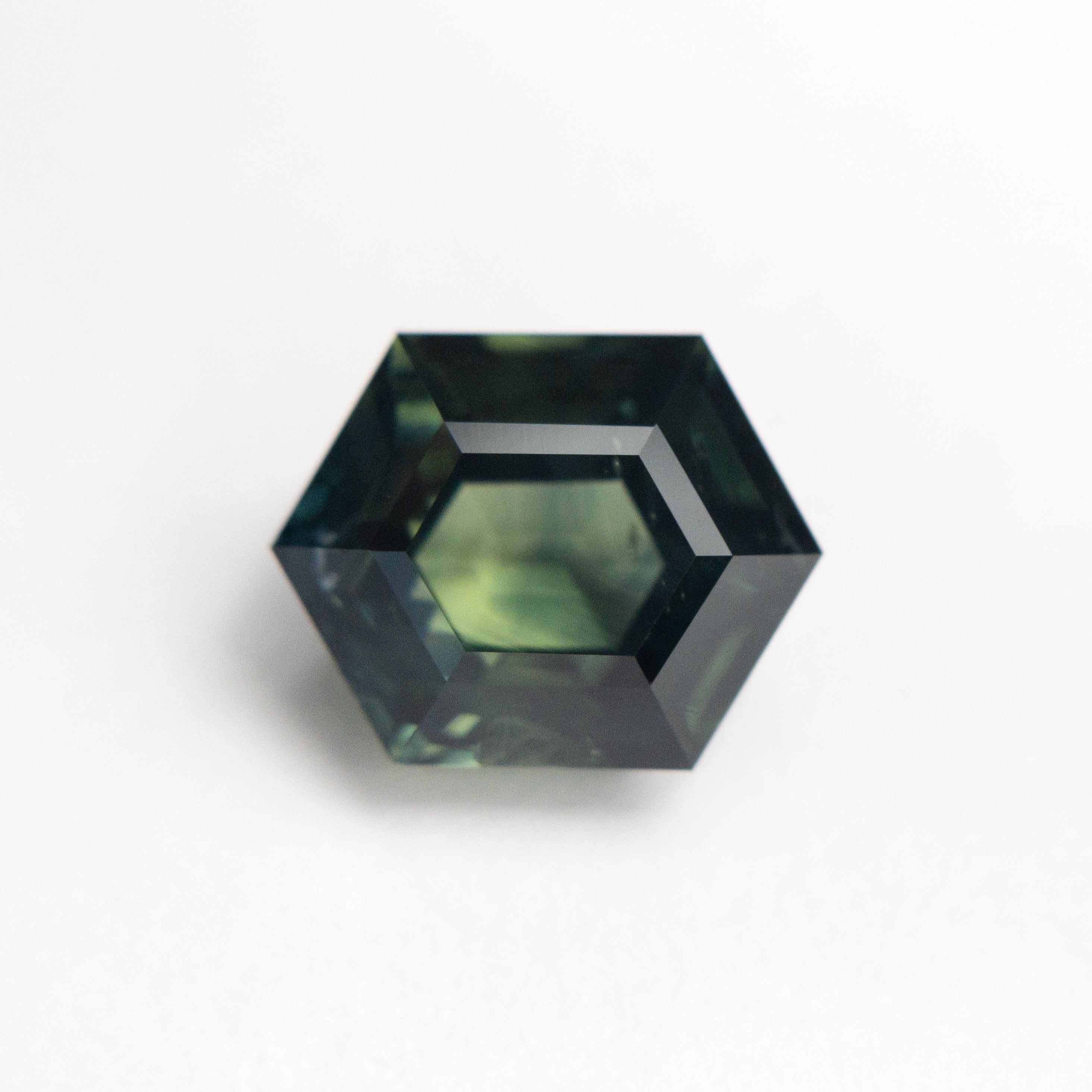 3.04ct 9.36x7.45x5.19mm Hexgon Step Cut Sapphire 22765 - 01 - Lelya - bespoke engagement and wedding rings made in Scotland, UK