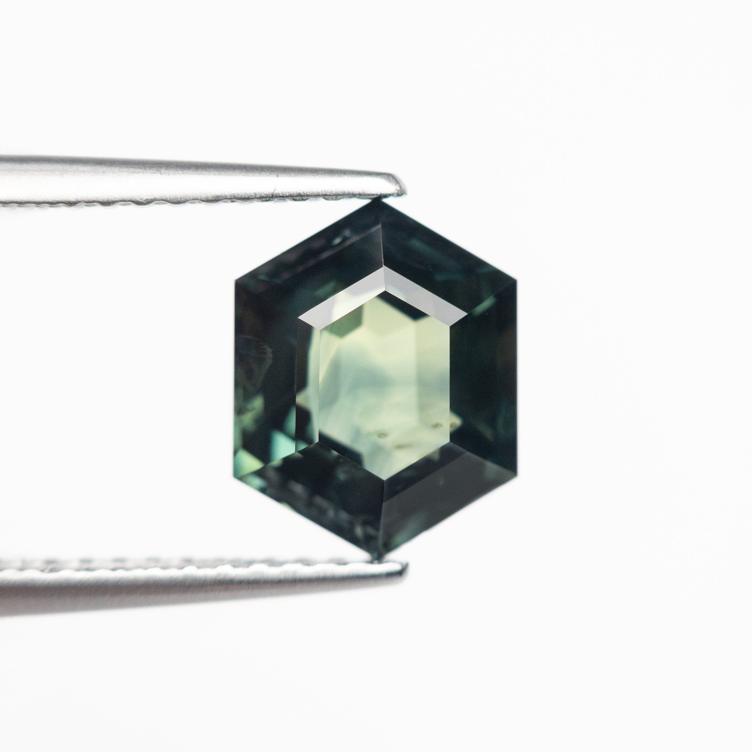 3.04ct 9.36x7.45x5.19mm Hexgon Step Cut Sapphire 22765 - 01 - Lelya - bespoke engagement and wedding rings made in Scotland, UK