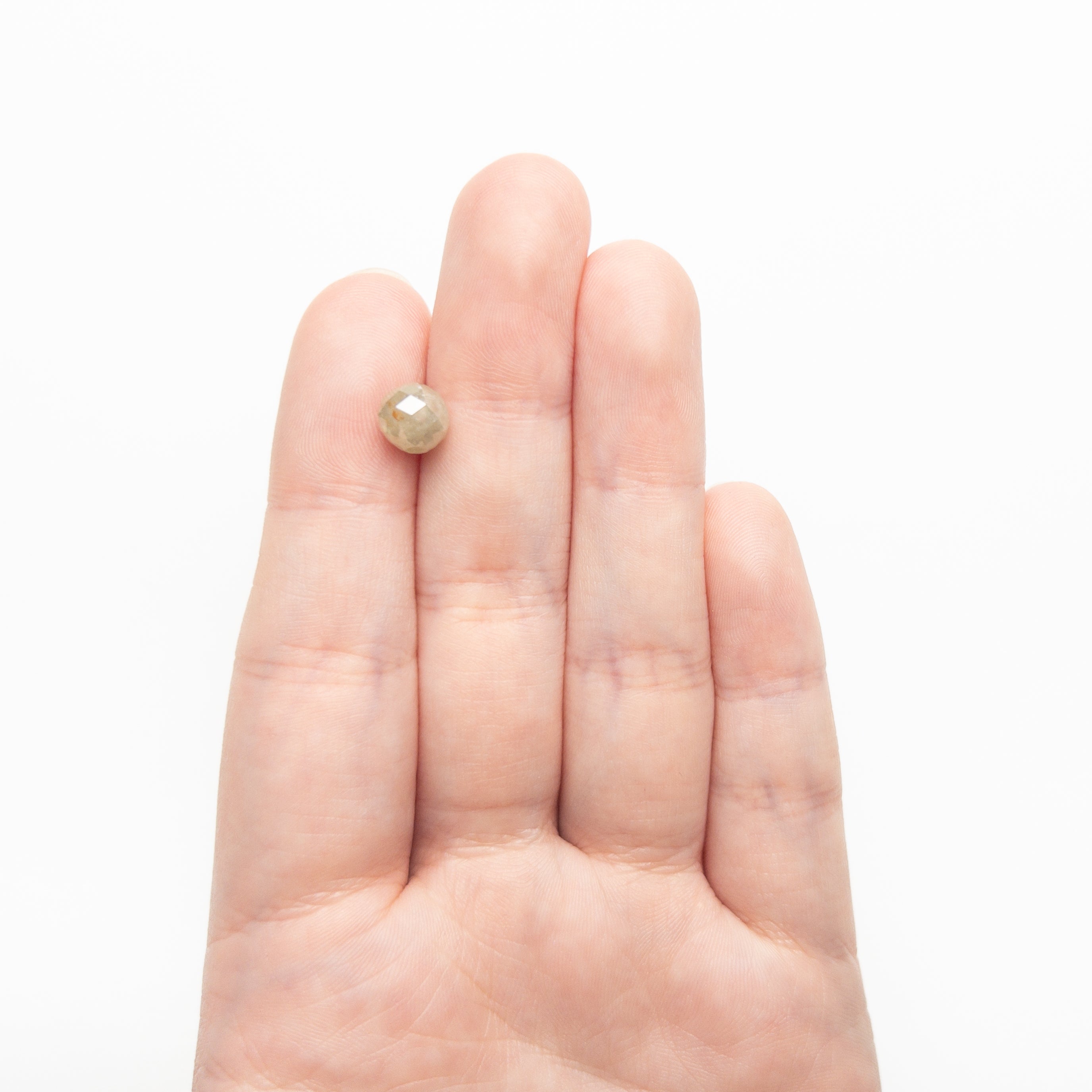 3.09ct 6.98x7.28x7.07mm Faceted Bead 26554 - 01 - Lelya - bespoke engagement and wedding rings made in Scotland, UK