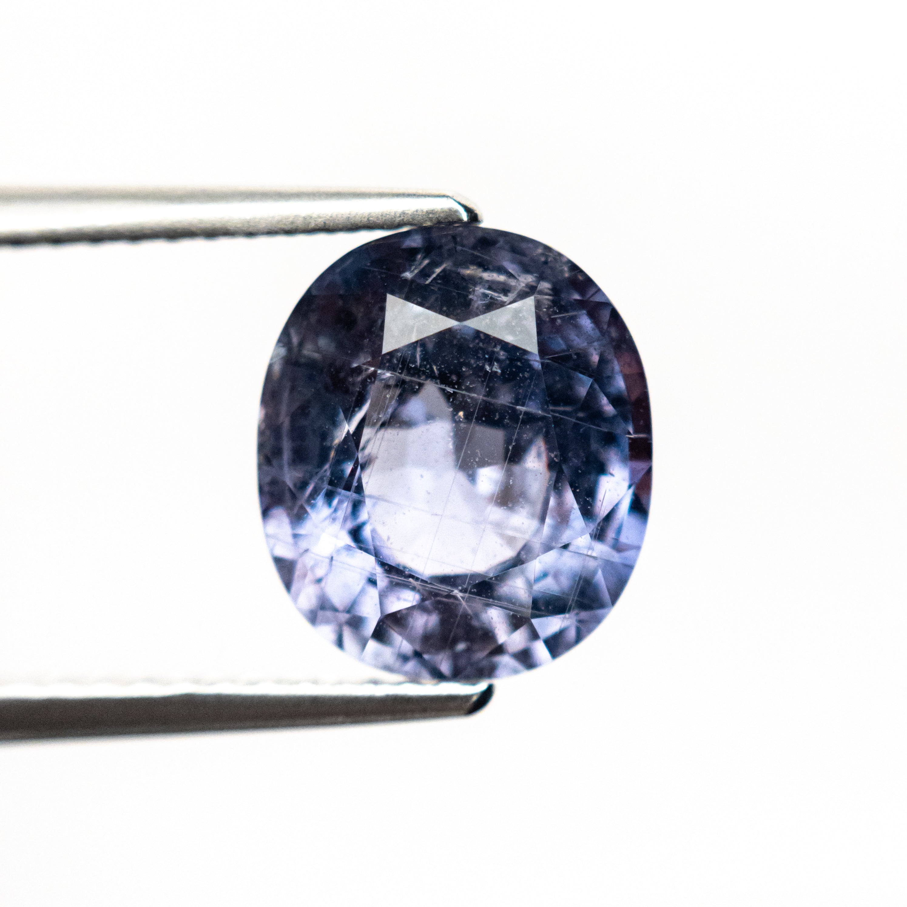3.49ct 9.49x8.30x5.18mm Oval Brilliant Sapphire 25937 - 01 - Lelya - bespoke engagement and wedding rings made in Scotland, UK